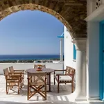 Marble Tinos شقة