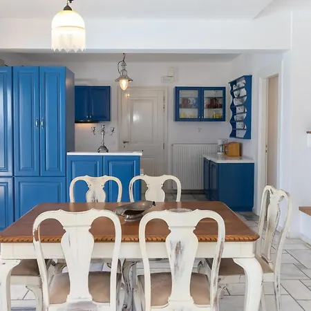 Marble Tinos شقة *