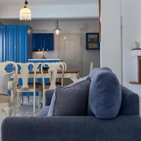 Marble Tinos شقة
